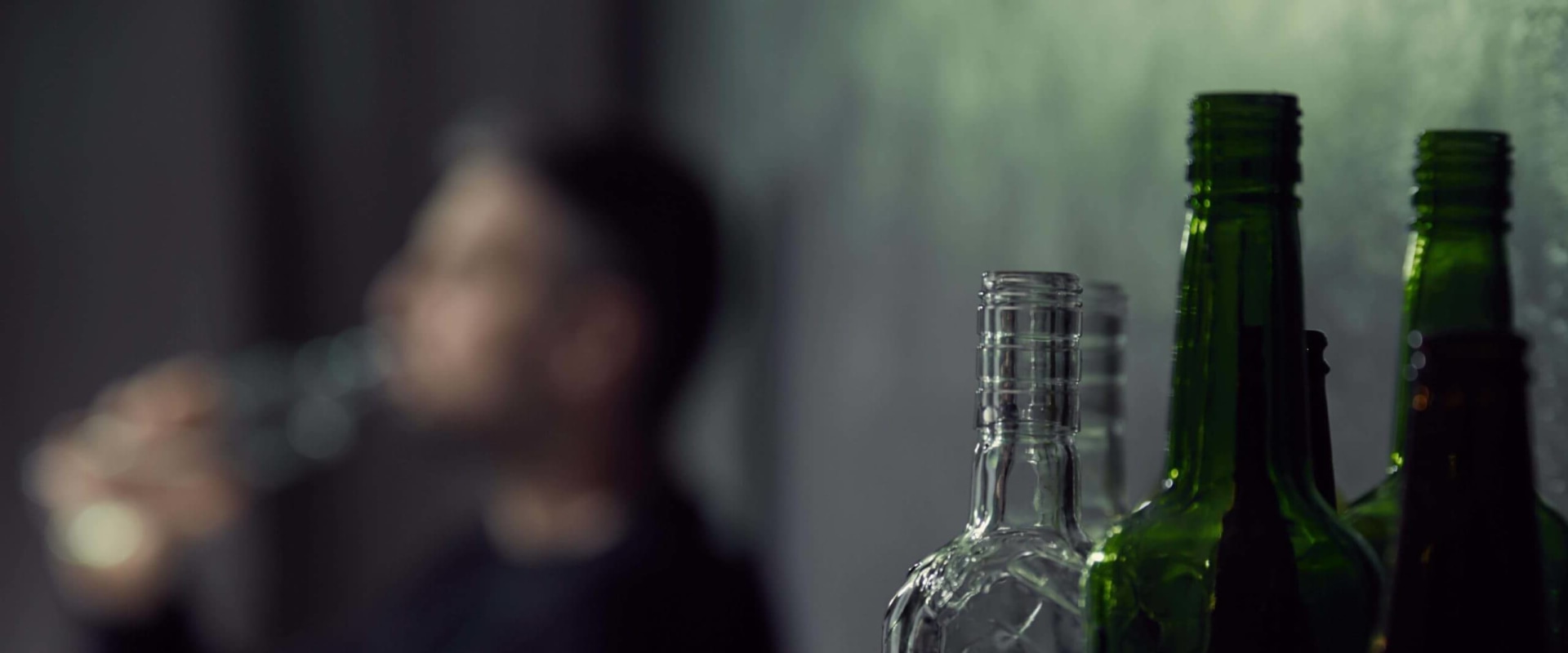 Alcoholism: Distinguishing Between Binge Drinking and Alcoholism
